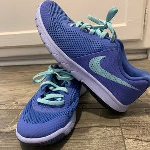 3 for $15!! - Nike Flex Experience RN5 - size 6W, 4.5 Y